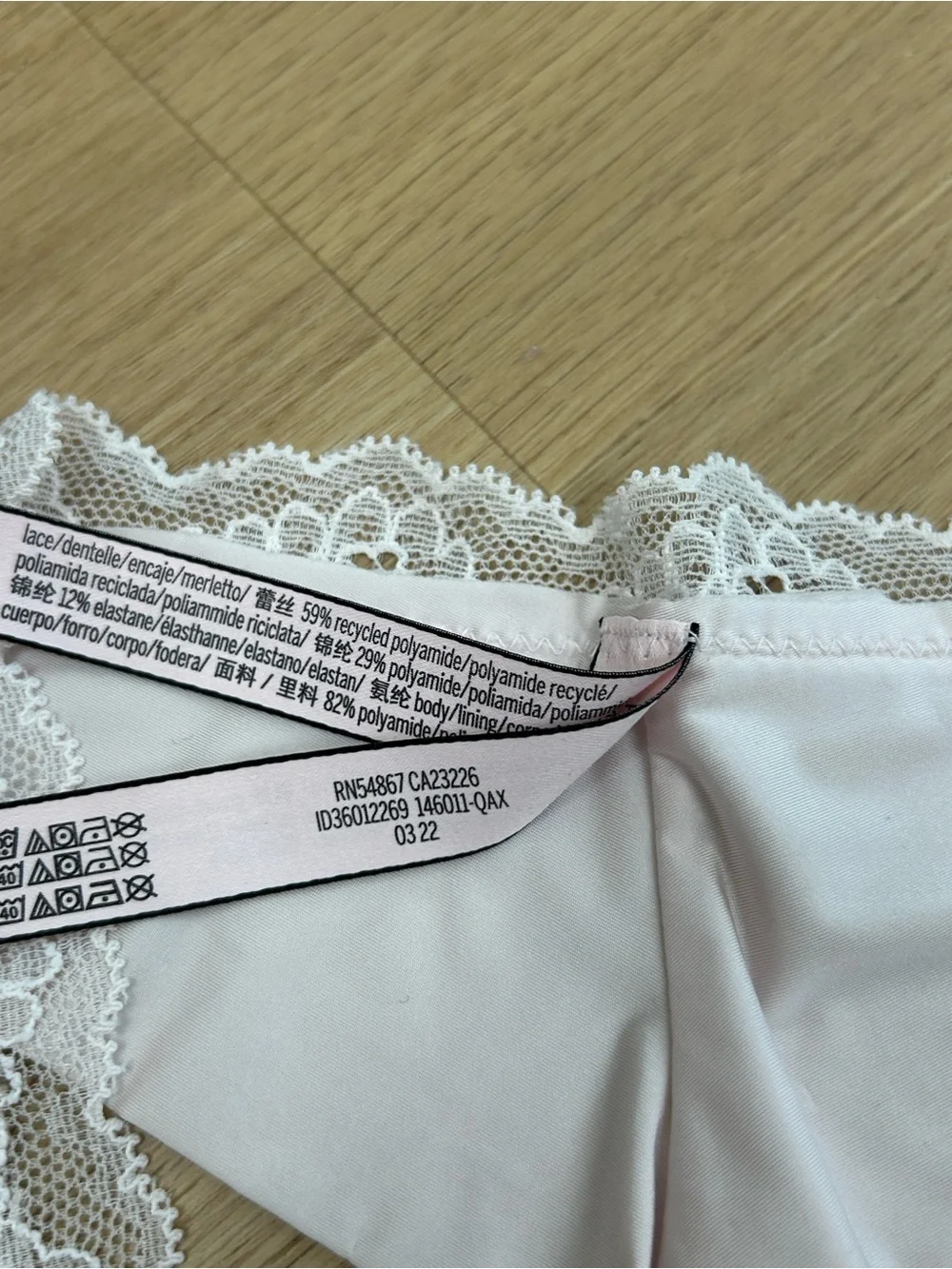 Victoria’s Secret Dream Angels Thong Panty M